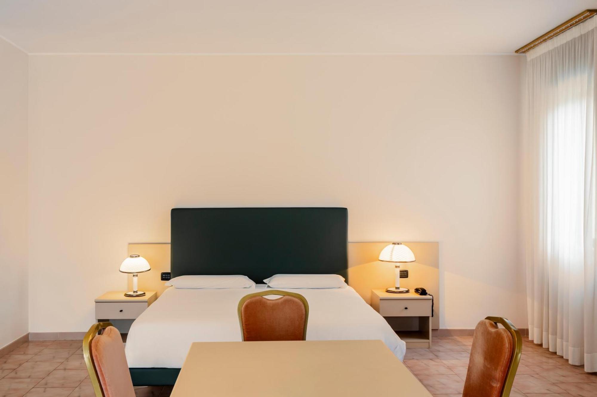 B&B Hotel Bari Rondo Exterior foto